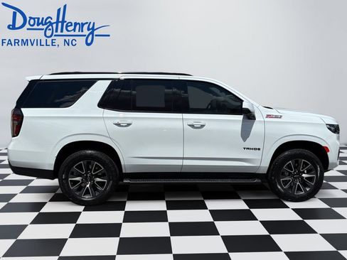 Used 2023 Chevrolet Tahoe Z71 w/ Luxury Package AWD/4WD image 6