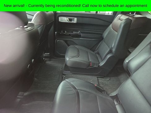 Used 2024 Ford Explorer Platinum w/ Technology Package AWD/4WD image 11
