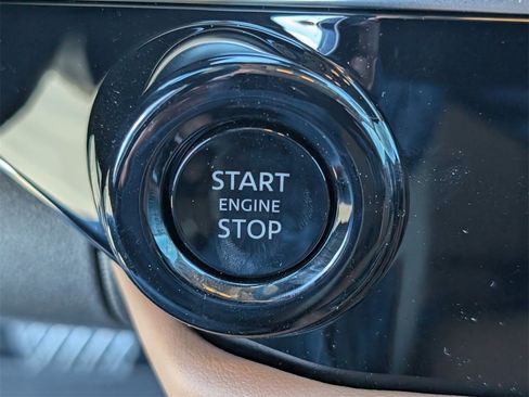 New 2026 Nissan Pathfinder Platinum image 15