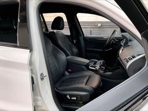 Used 2022 BMW X3 M image 10