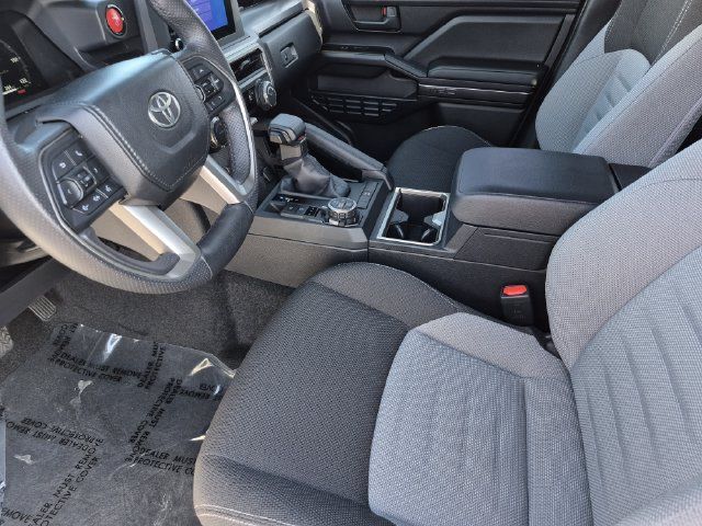 Used 2025 Toyota 4Runner TRD Off-Road AWD/4WD image 24