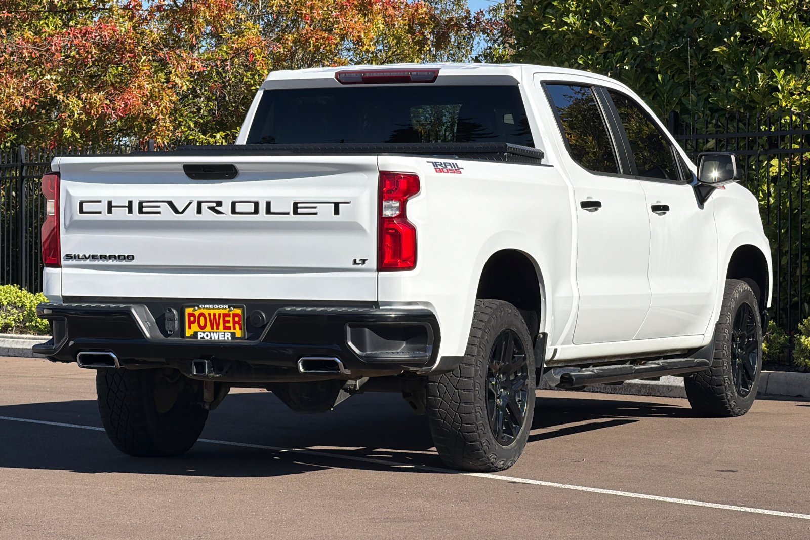 Used 2021 Chevrolet Silverado 1500 LT Trail Boss w/ Bed Protection Package AWD/4WD image 4