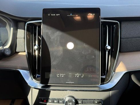 New 2026 Volvo XC90 B6 Plus w/ Protection Package image 9