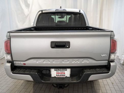 Certified 2020 Toyota Tacoma TRD Sport image 5