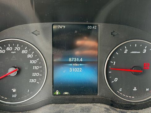 Used 2021 Mercedes-Benz Sprinter 2500 image 8