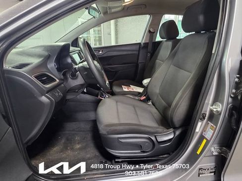 Used 2021 Hyundai Accent SEL FWD image 10