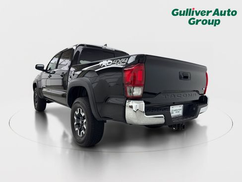 Used 2017 Toyota Tacoma TRD Off-Road w/ Tow Package (A/T) AWD/4WD image 5