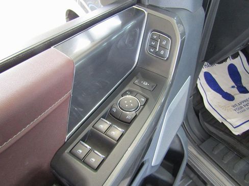 Used 2022 Ford F150 Lariat w/ Equipment Group 502A High image 26