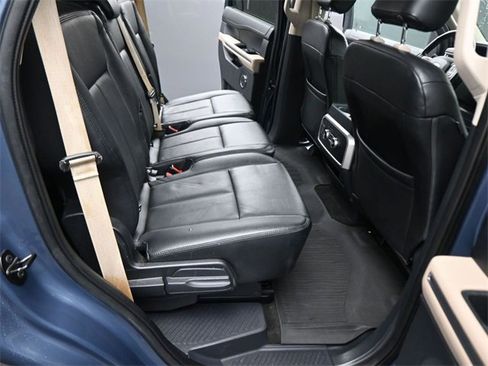 Used 2022 Ford Expedition XLT image 14