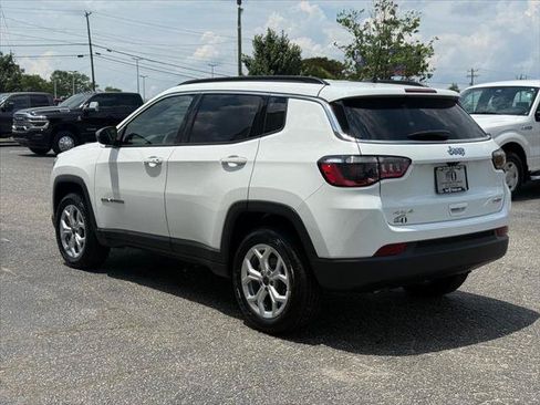 Certified 2026 Jeep Compass Latitude AWD/4WD image 5