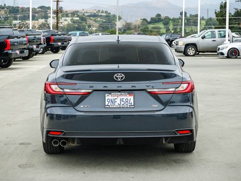 Certified 2025 Toyota Camry SE FWD image 3