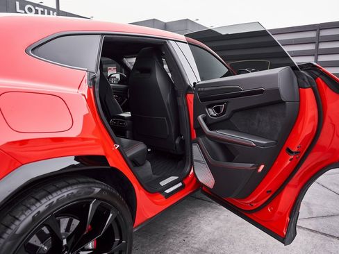 Used 2021 Lamborghini Urus image 27