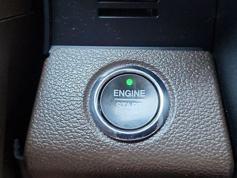 Used 2018 Ford F150 King Ranch w/ Equipment Group 601A Luxury AWD/4WD image 21