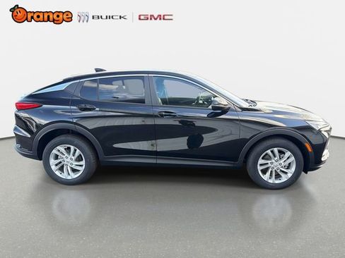 New 2026 Buick Envista Preferred image 2