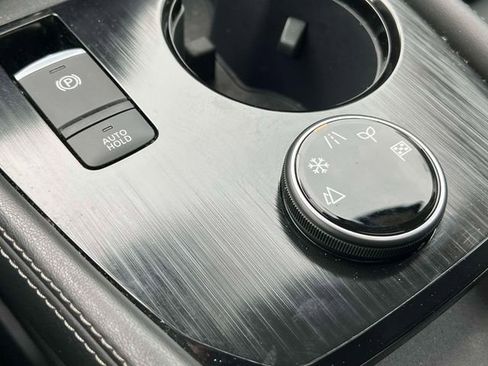 Used 2023 Nissan Rogue SL w/ SL Premium Package image 29