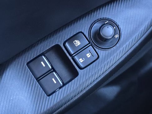 Used 2018 MAZDA MX-5 Miata RF Grand Touring image 8