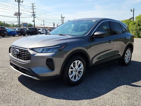 Used 2024 Ford Escape Active FWD image 3