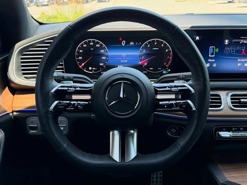 Used 2024 Mercedes-Benz GLS 450 4MATIC image 13