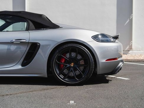 Used 2021 Porsche 718 Boxster Spyder RWD image 10