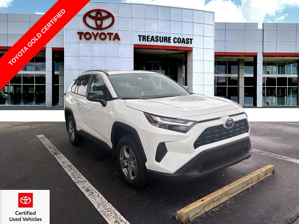 Used 2025 Toyota RAV4 LE AWD/4WD image 1