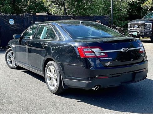 Used 2017 Ford Taurus SEL AWD/4WD image 6
