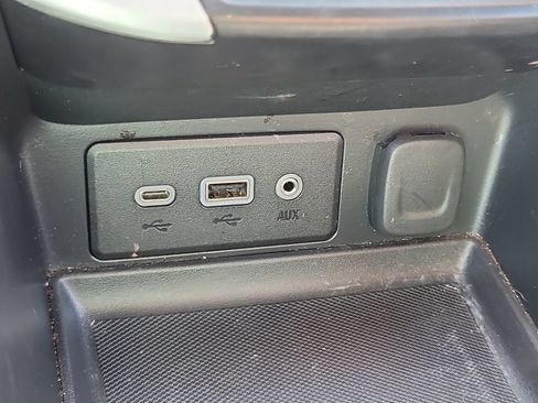 Used 2023 GMC Terrain SLE FWD image 26