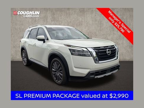 Certified 2023 Nissan Pathfinder SL w/ SL Premium Package AWD/4WD image 1