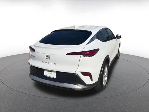 Used 2025 Buick Envista Preferred image 12