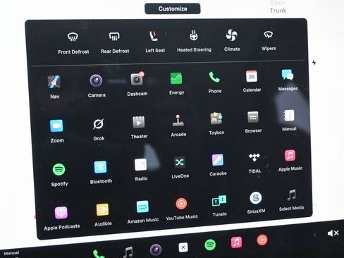 Used 2023 Tesla Model 3 Standard Range image 17