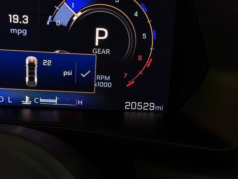 Used 2024 Chevrolet Colorado Trail Boss w/ Advanced Trailering Package AWD/4WD image 17