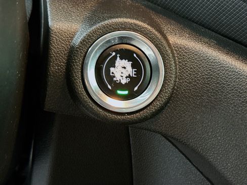Used 2022 Chevrolet TrailBlazer RS FWD image 21