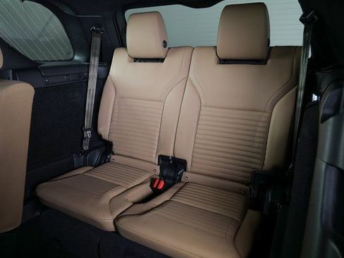 New 2026 Land Rover Discovery Limited Edition AWD/4WD image 24