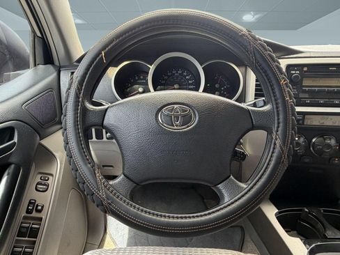 Used 2007 Toyota 4Runner SR5 RWD image 10