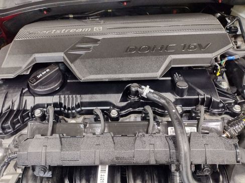 Certified 2025 Hyundai Elantra Sport image 8