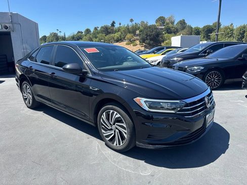 Used 2021 Volkswagen Jetta SEL FWD image 3