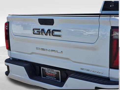 New 2026 GMC Sierra 3500 Denali Ultimate AWD/4WD image 13