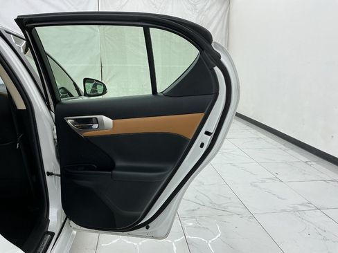 Used 2015 Lexus CT 200h FWD image 25