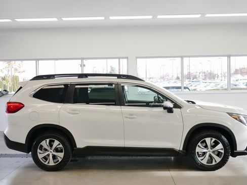 Used 2023 Subaru Ascent Premium w/ Convenience Package image 7