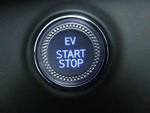 Used 2024 Genesis Electrified GV70 Advanced image 20