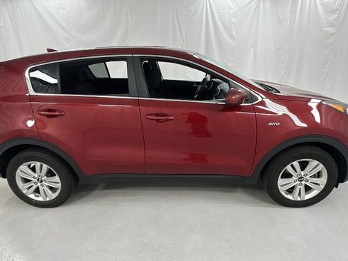 Used 2018 Kia Sportage LX image 2