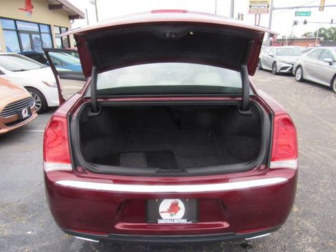 Used 2019 Chrysler 300 Touring L w/ Quick Order Package 22F image 45