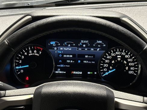 Used 2019 Ford F150 Lariat w/ Equipment Group 502A Luxury AWD/4WD image 18