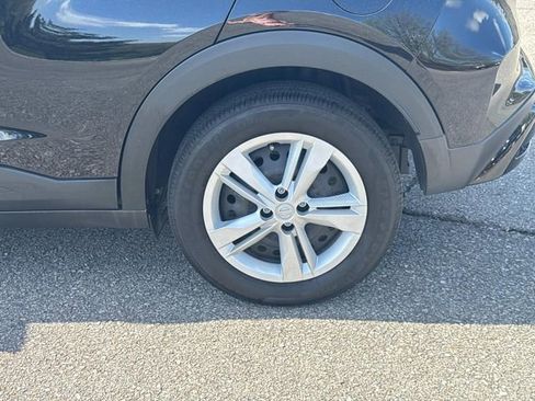 Certified 2025 Nissan Kicks Play S image 12