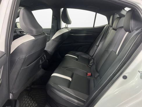 Used 2025 Toyota Camry SE image 13