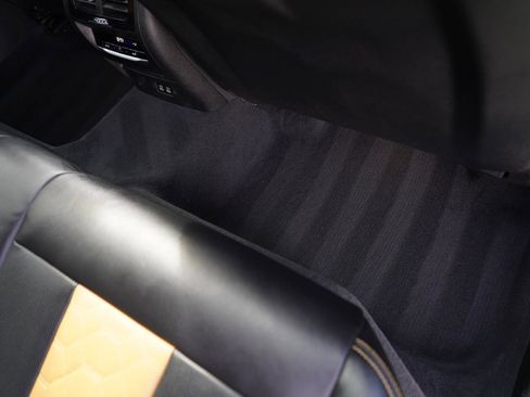 Used 2023 BMW X4 M Sports Activity Coupe w/ Competition Package image 65