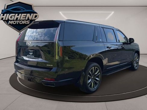 Used 2023 Cadillac Escalade ESV Sport AWD/4WD image 6
