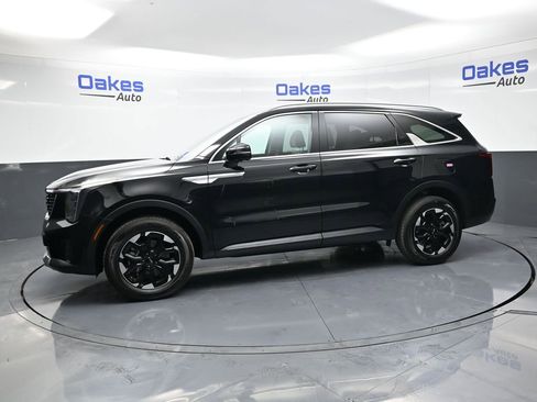 Certified 2025 Kia Sorento S AWD/4WD image 5