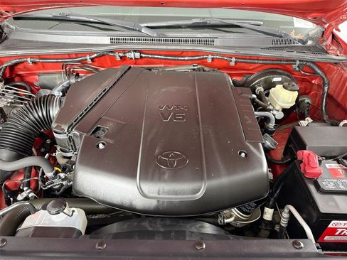 Used 2015 Toyota Tacoma PreRunner image 48