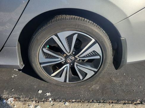 Used 2018 Honda Civic EX-L image 16