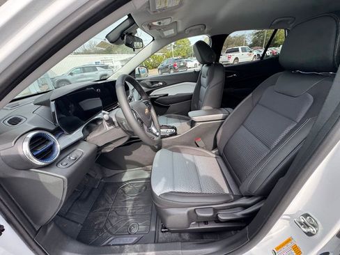 New 2026 Chevrolet Trax LT w/ Driver Confidence Package image 10